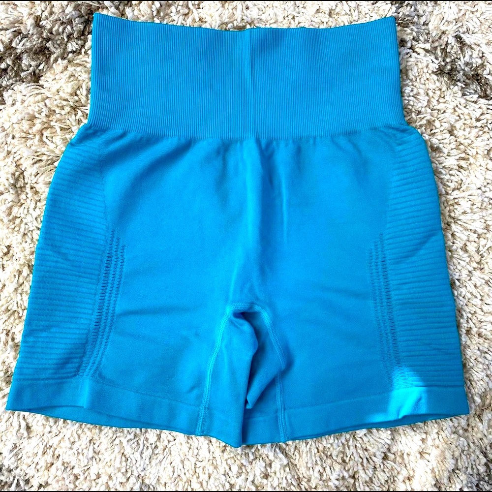 Seamless high waisted biker shorts